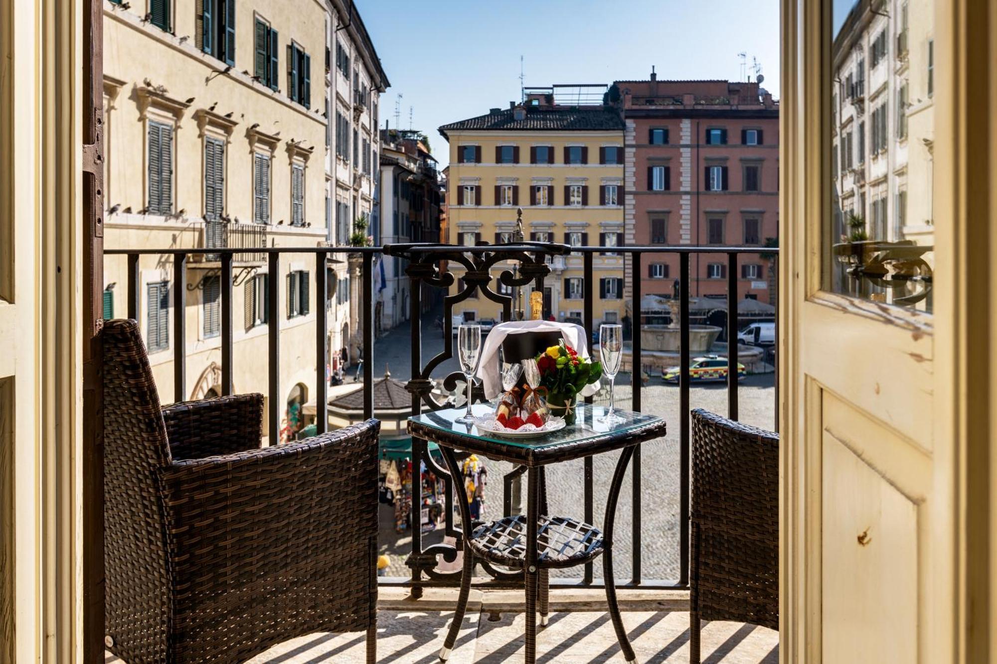 Piazza Farnese Luxury Suites Rzym Zewnętrze zdjęcie